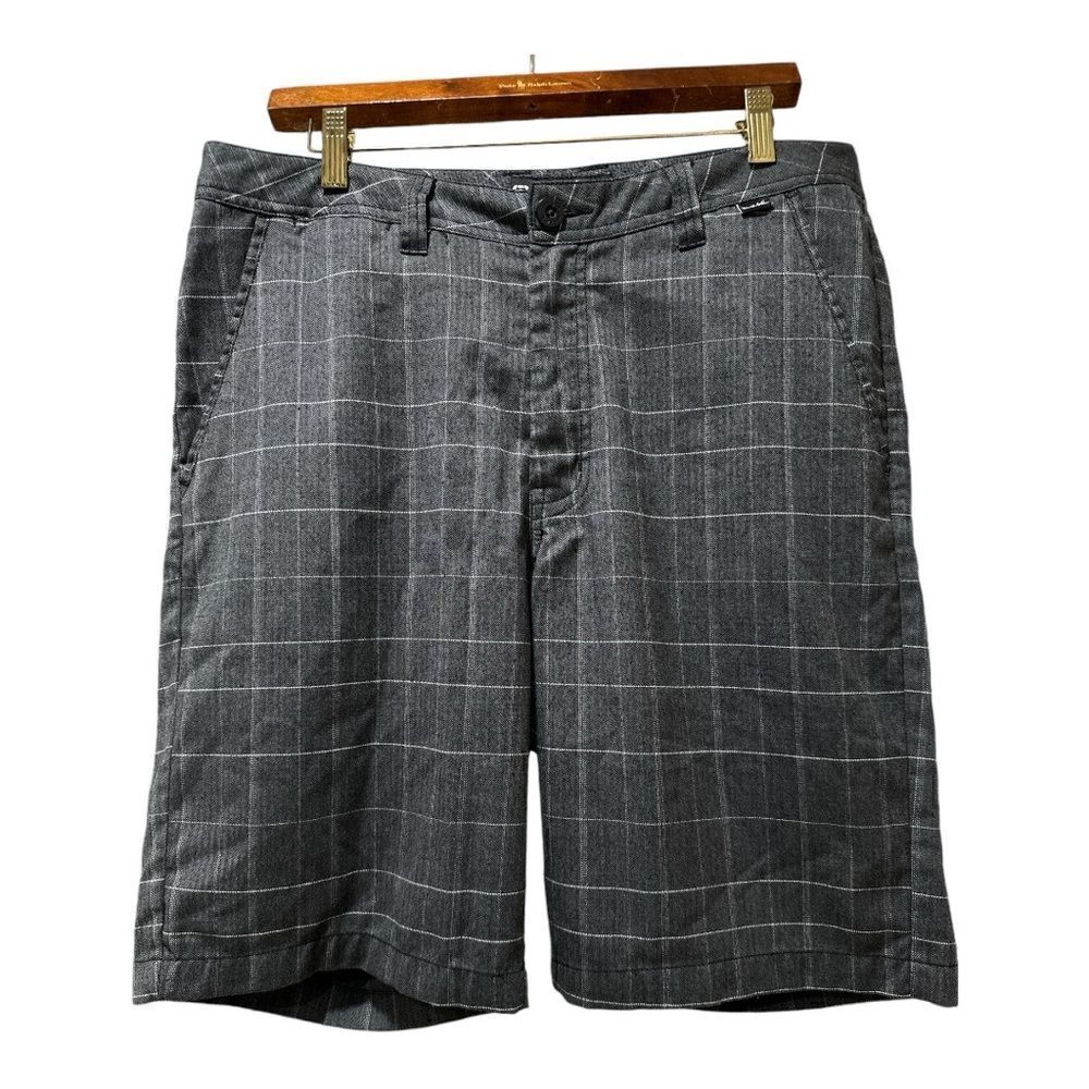 Travis Mathew Chino Shorts Men's 34 Golf Performance Dark Grey White Pinstripe